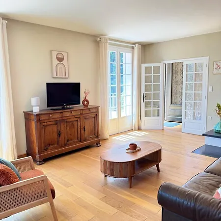 Сasa de vacaciones Maison De Charme Avec Piscine - Le Cocon De *