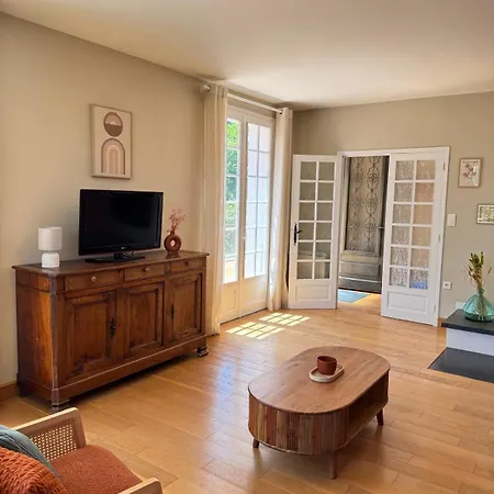 Сasa de vacaciones Maison De Charme Avec Piscine - Le Cocon De La Bastide-de-Sérou